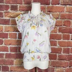Tamara H. White Floral Blouse Size Medium V Neck Short Sleeve‎
